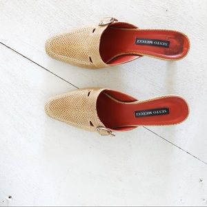 Leather Kitten-Heel Pointy Mules